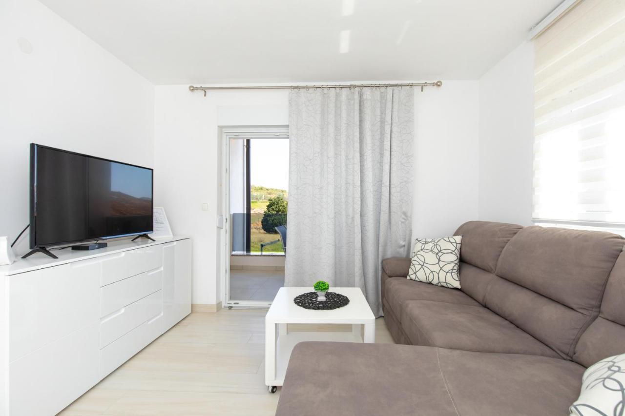 באסקה Apartments Augustinovic מראה חיצוני תמונה