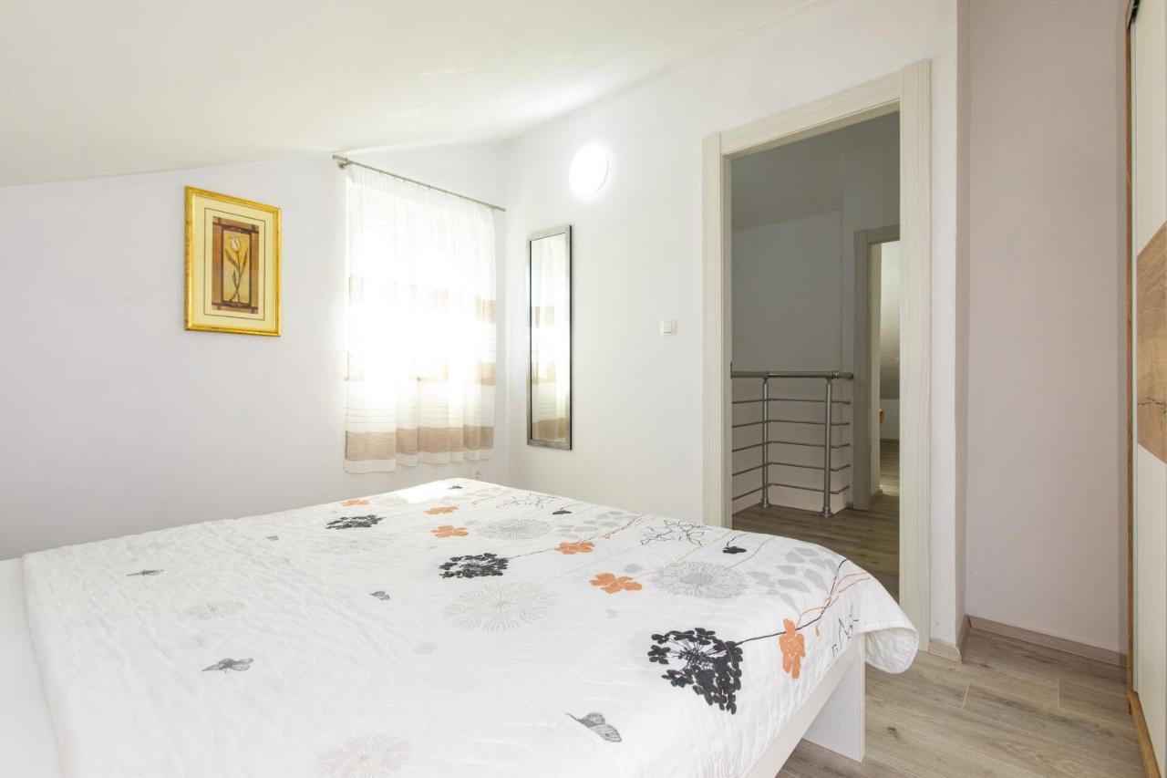 באסקה Apartments Augustinovic מראה חיצוני תמונה